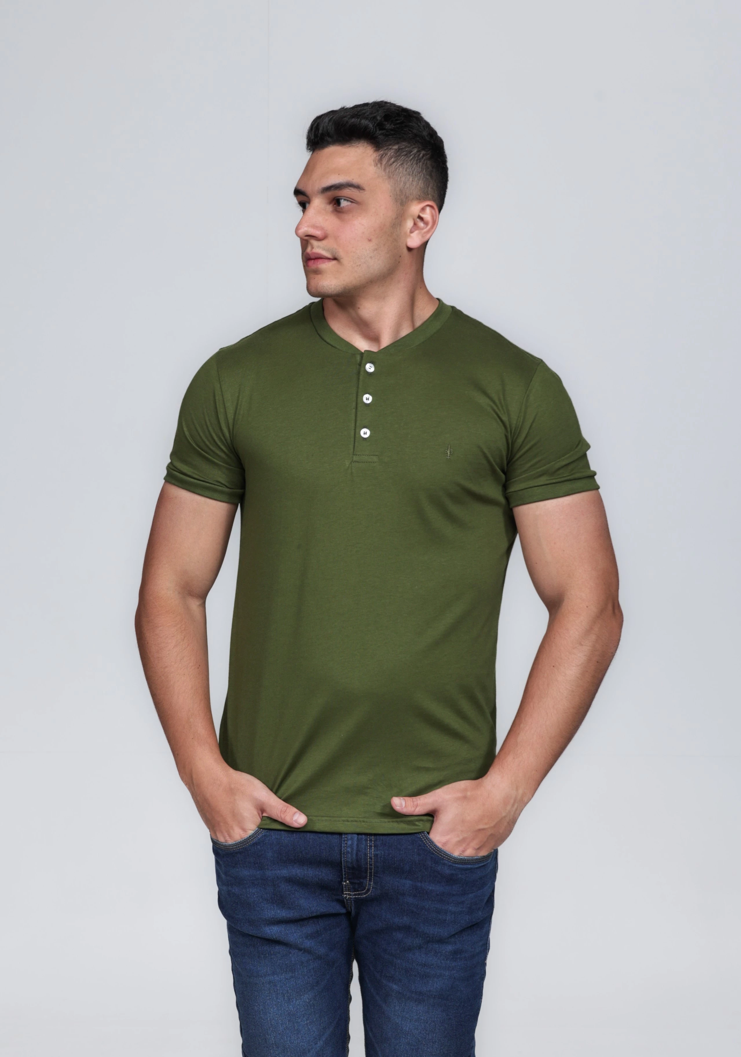 CAMISETA MASCULINA GOLA PORTUGUESA ALGODÃO PIMA VERDE